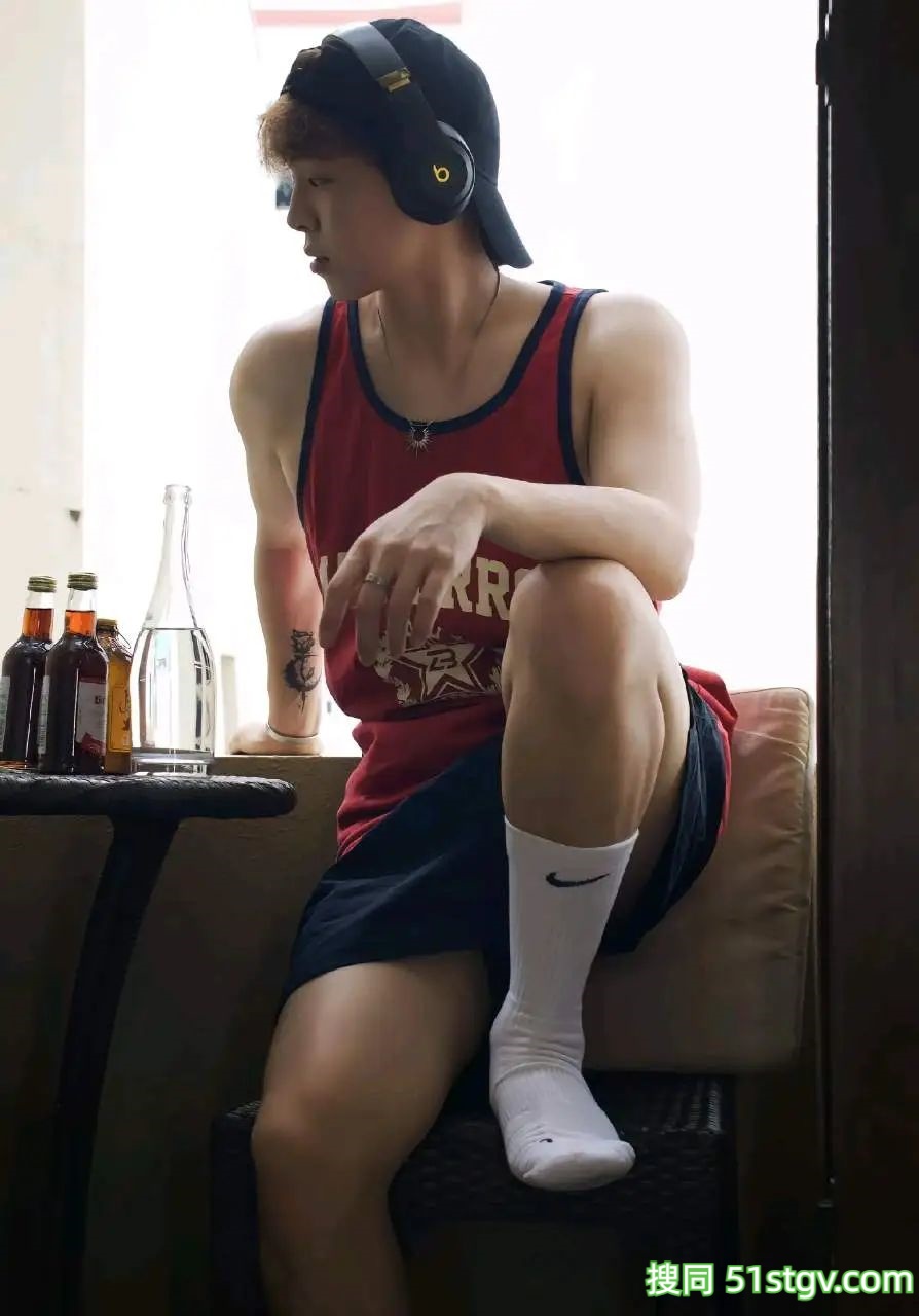 四川的帅哥哥，熊仔吃不饱 - 51虹马