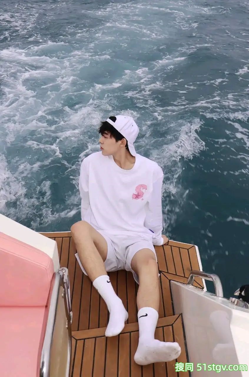 四川的帅哥哥，熊仔吃不饱 - 51虹马