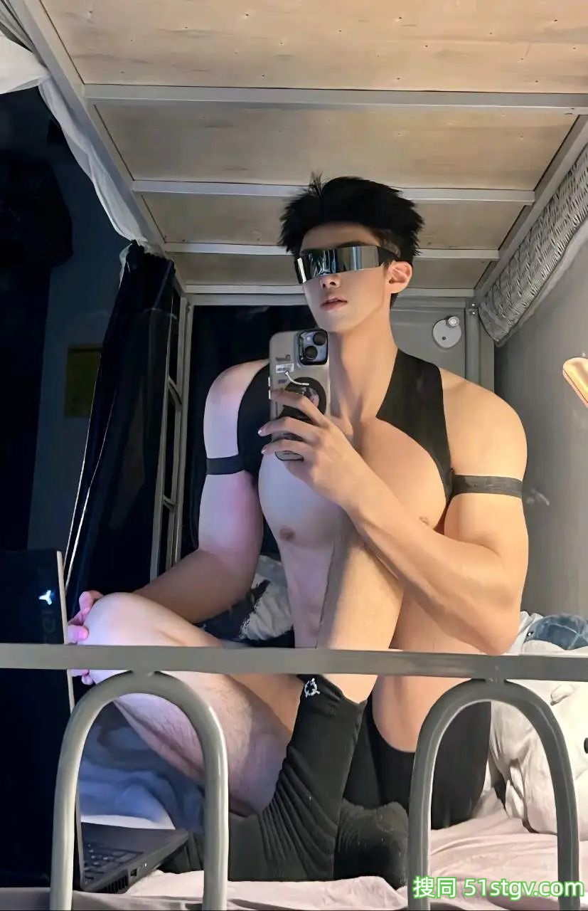 陕西的Mzc，大长腿帅哥 - 51虹马