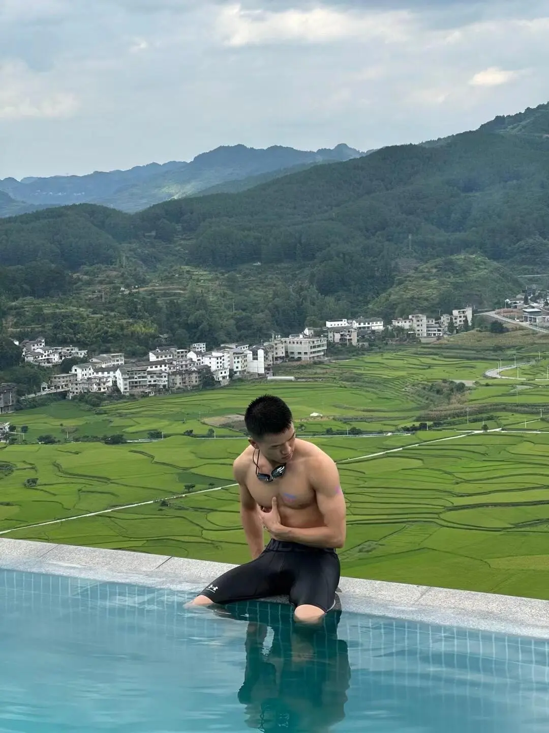 贵州骑行小帅哥，丁老Bing - 51虹马