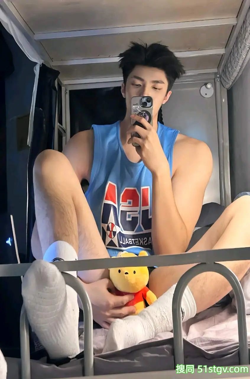 陕西的Mzc，大长腿帅哥 - 51虹马