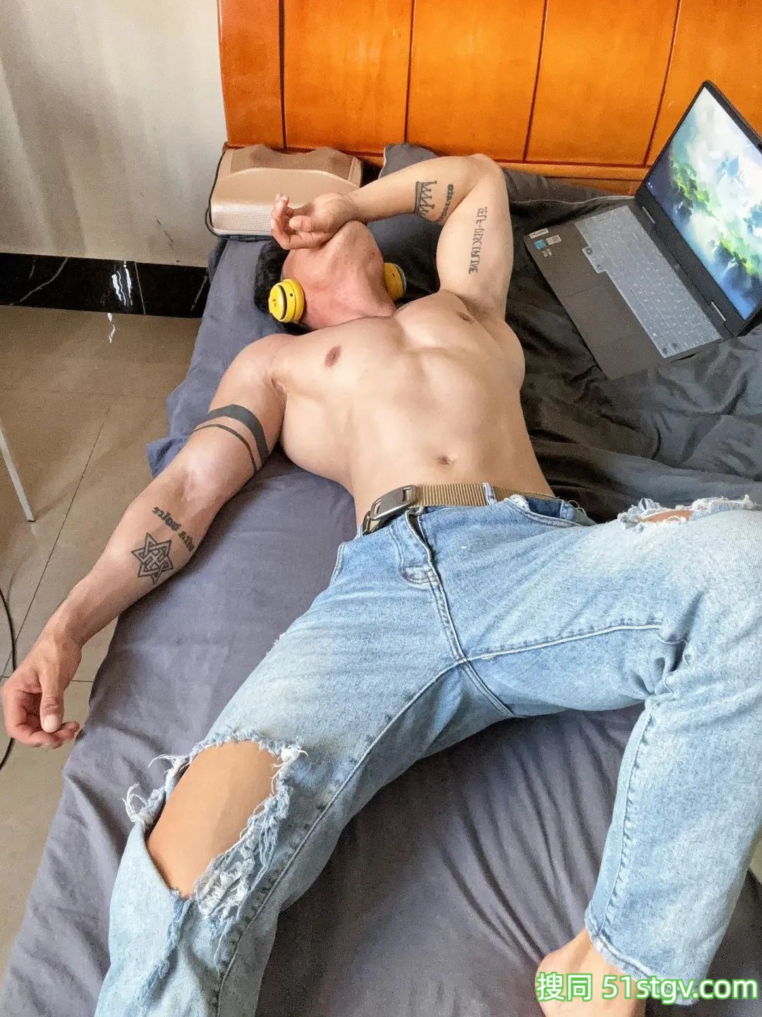 健身肌肉男 - 51虹马