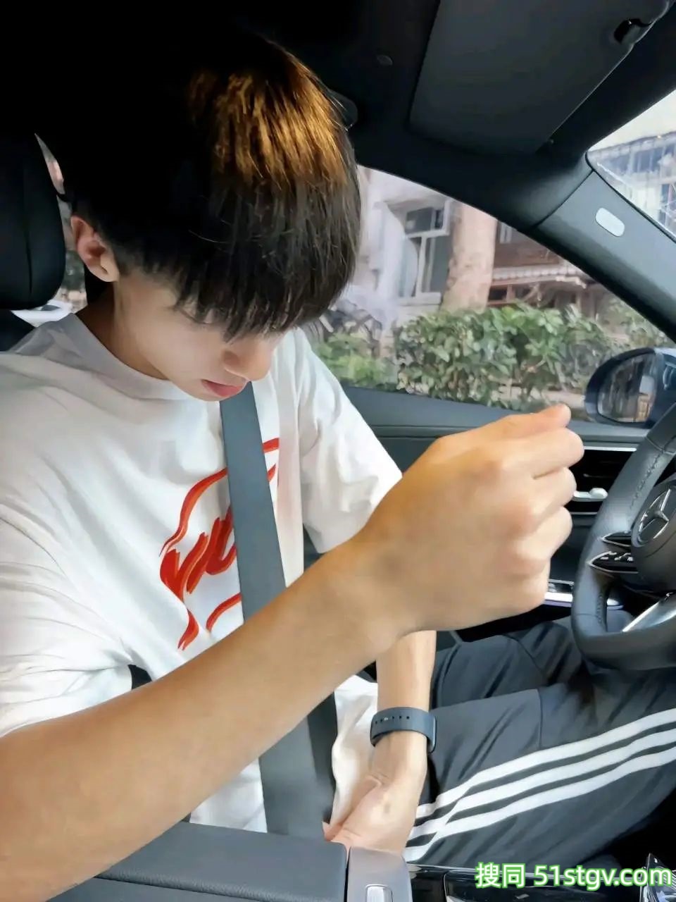 青春男大，重庆的cninec - 51虹马