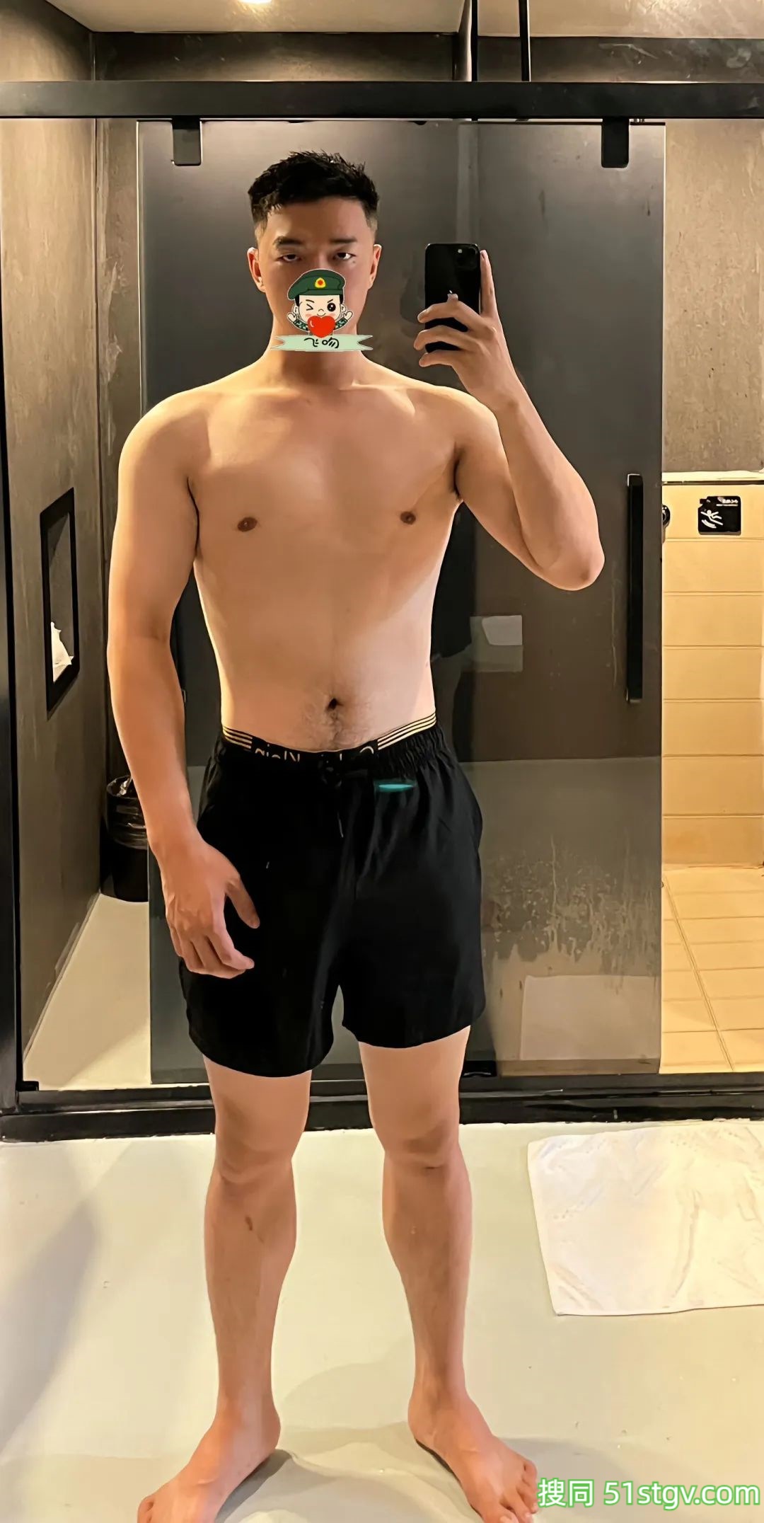 理想型男友，短发高个帅气 - 51虹马