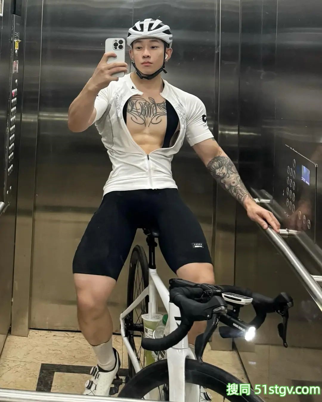 健身模特，热爱骑行的李小闹-51虹马