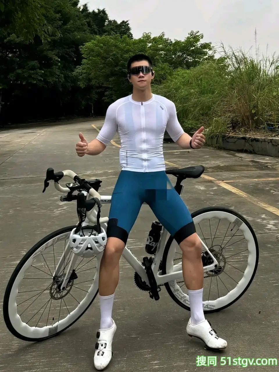 骑行的聪哥啊，身材是真好-51虹马