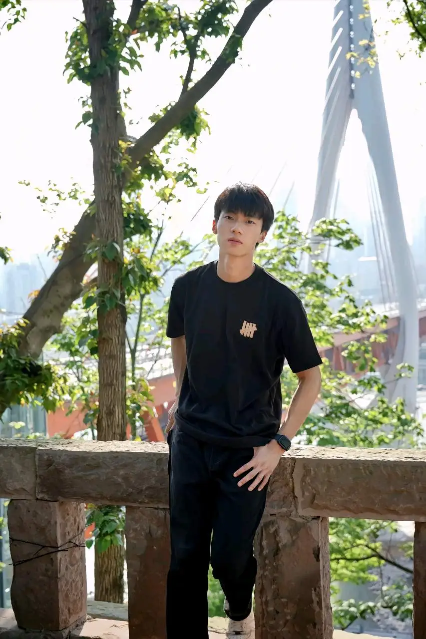 青春男大，重庆的cninec - 51虹马