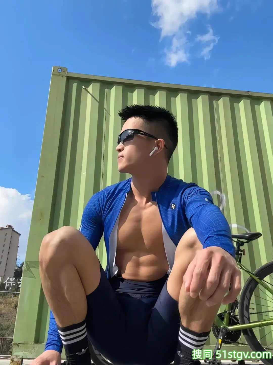 贵州骑行小帅哥，丁老Bing - 51虹马