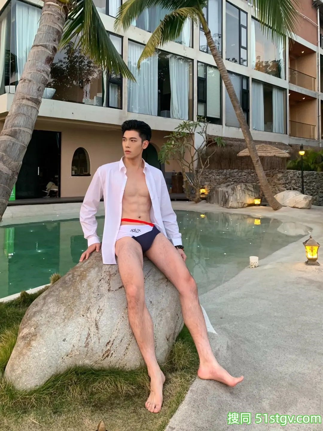 一个舞蹈老师，湾NAW - 51虹马