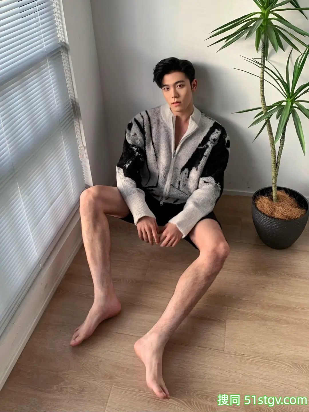 一个舞蹈老师，湾NAW - 51虹马