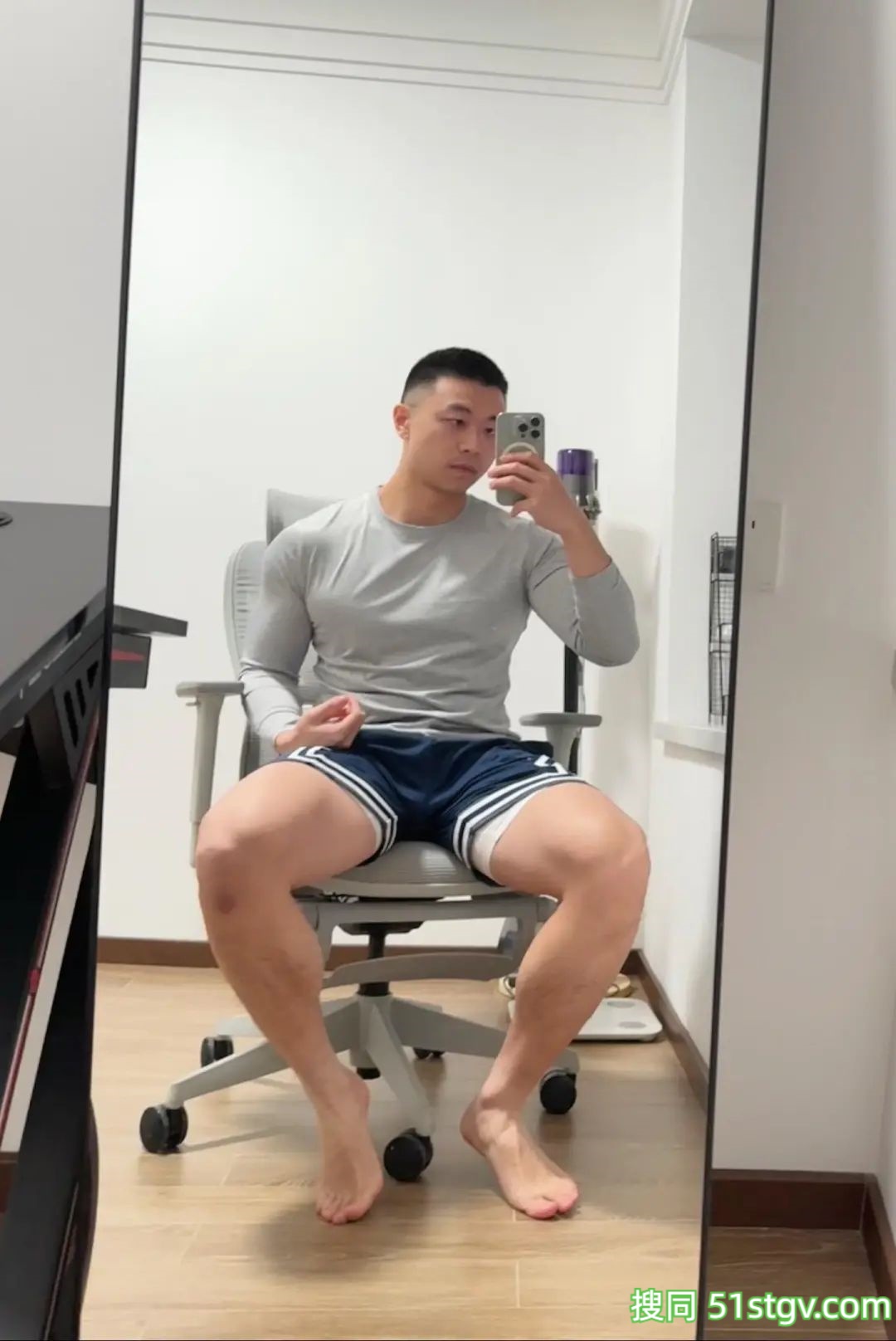 四川的寸头帅哥，大不列dian - 51虹马