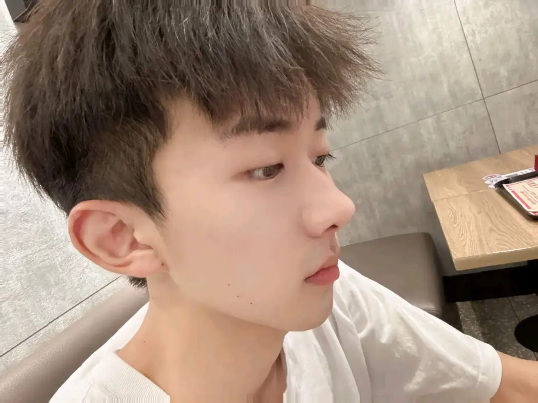 山东的男孩纸，李泽言 - 51虹马