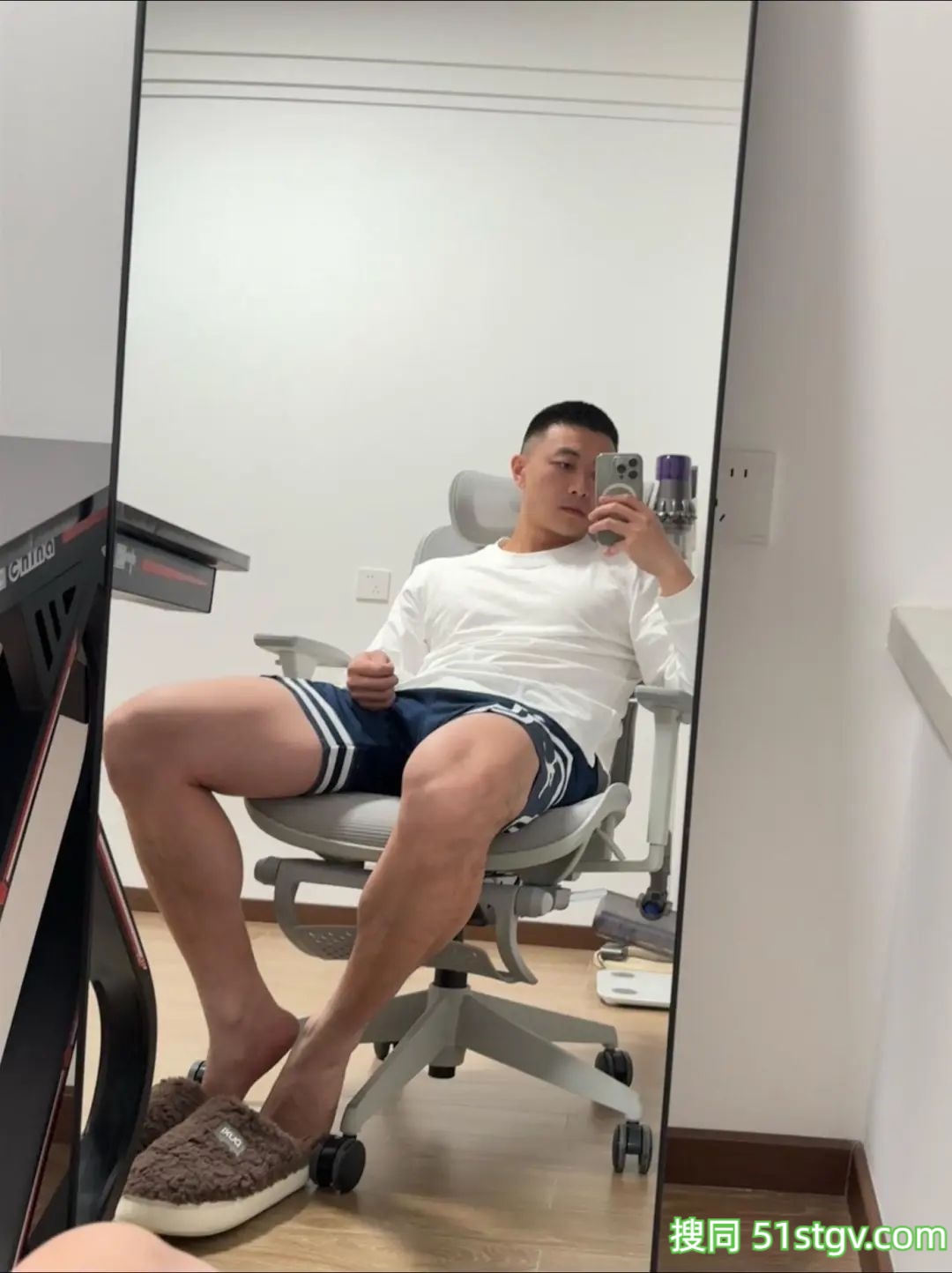 四川的寸头帅哥，大不列dian - 51虹马