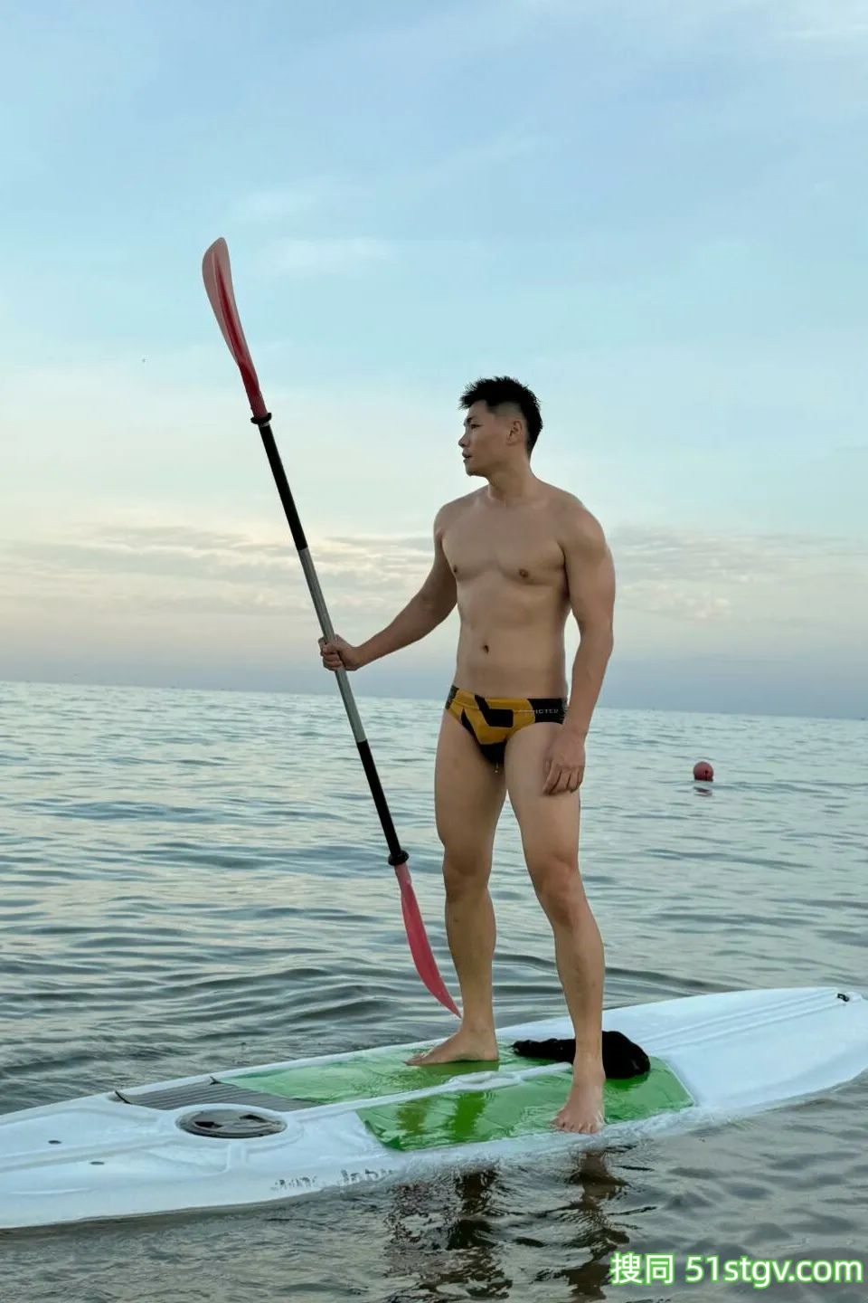 骑行的聪哥啊，身材是真好 - 51虹马