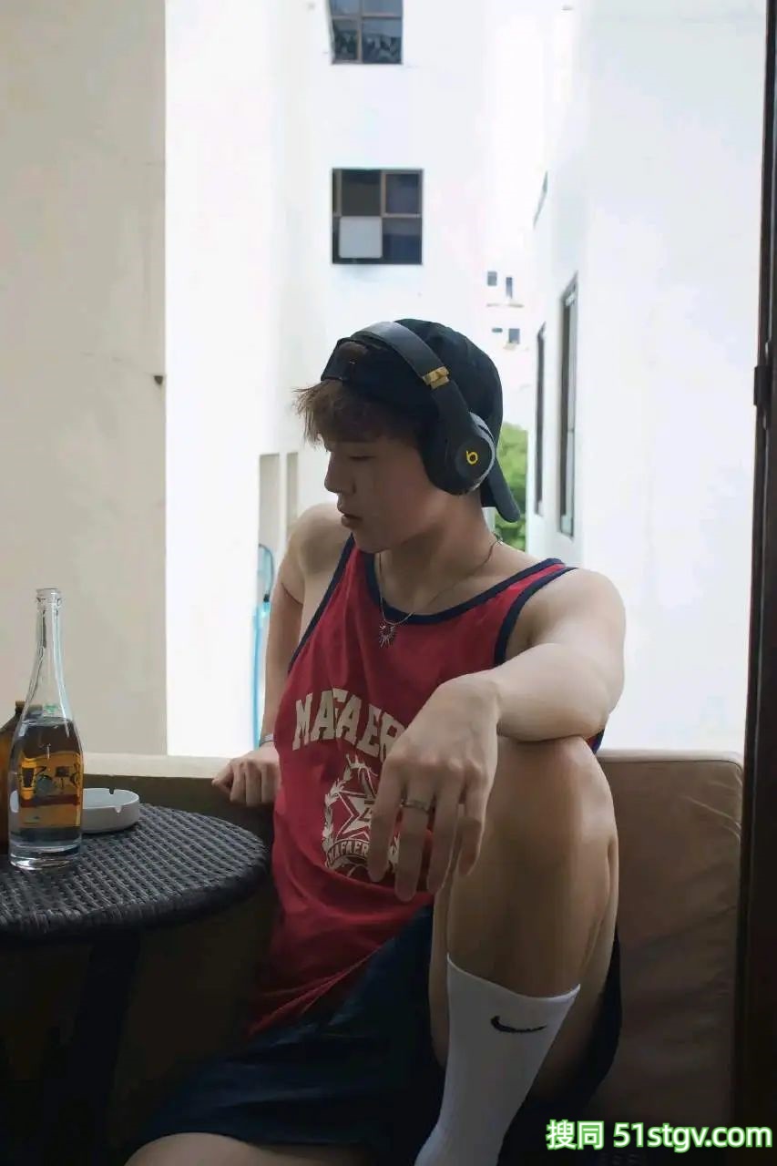 四川的帅哥哥，熊仔吃不饱 - 51虹马