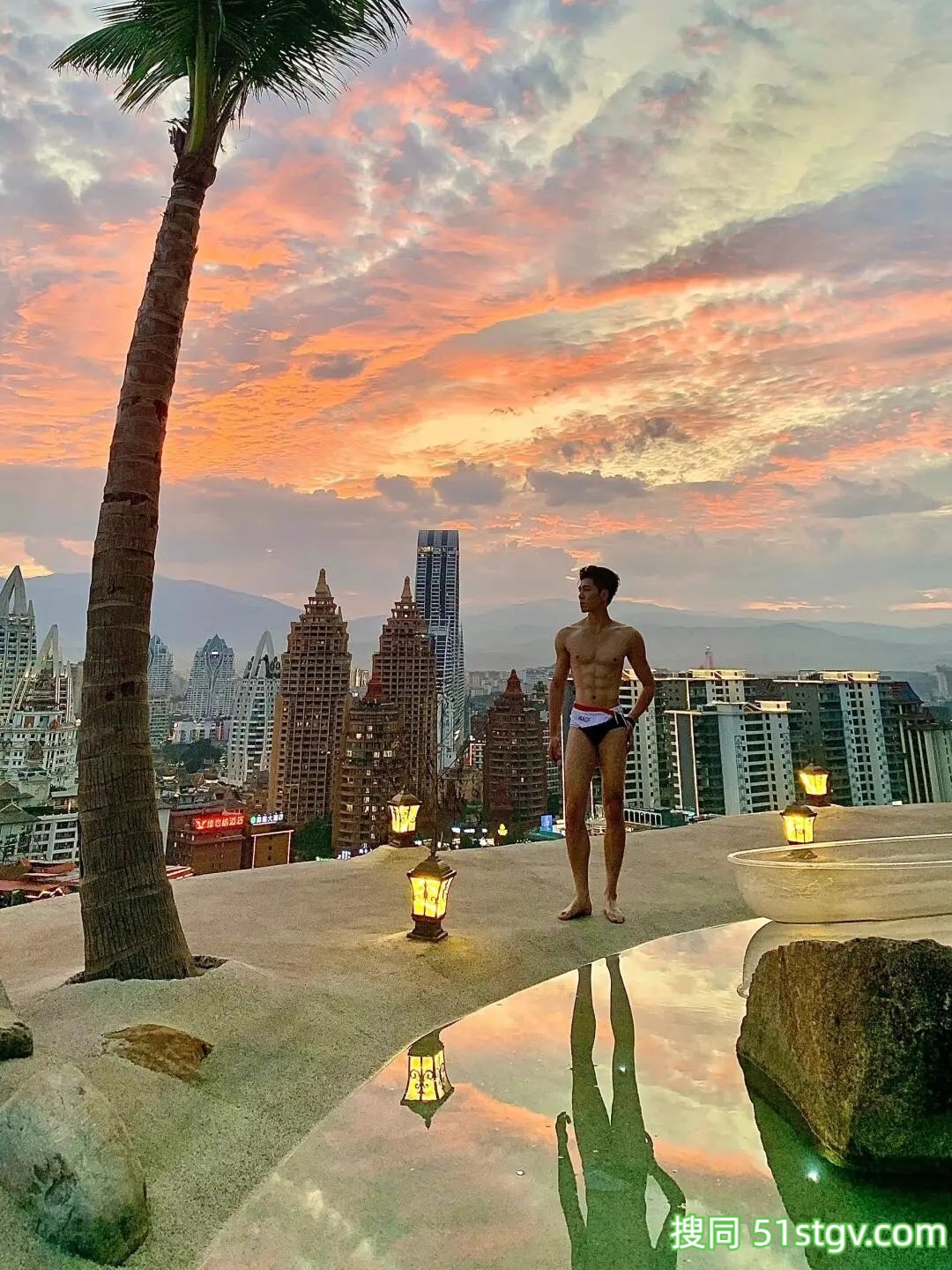 一个舞蹈老师，湾NAW - 51虹马