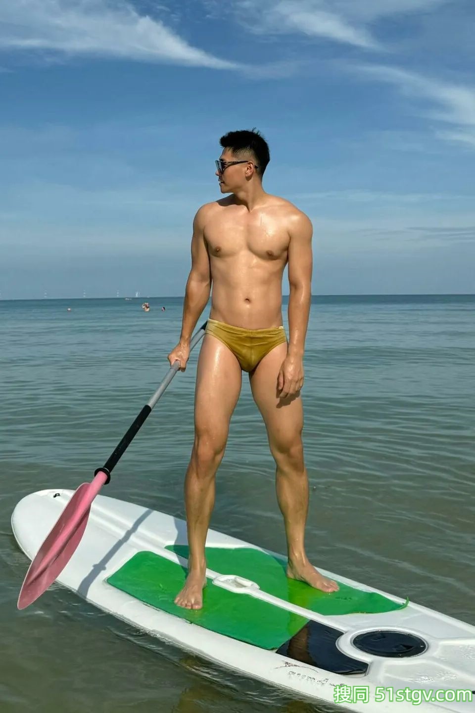 骑行的聪哥啊，身材是真好 - 51虹马