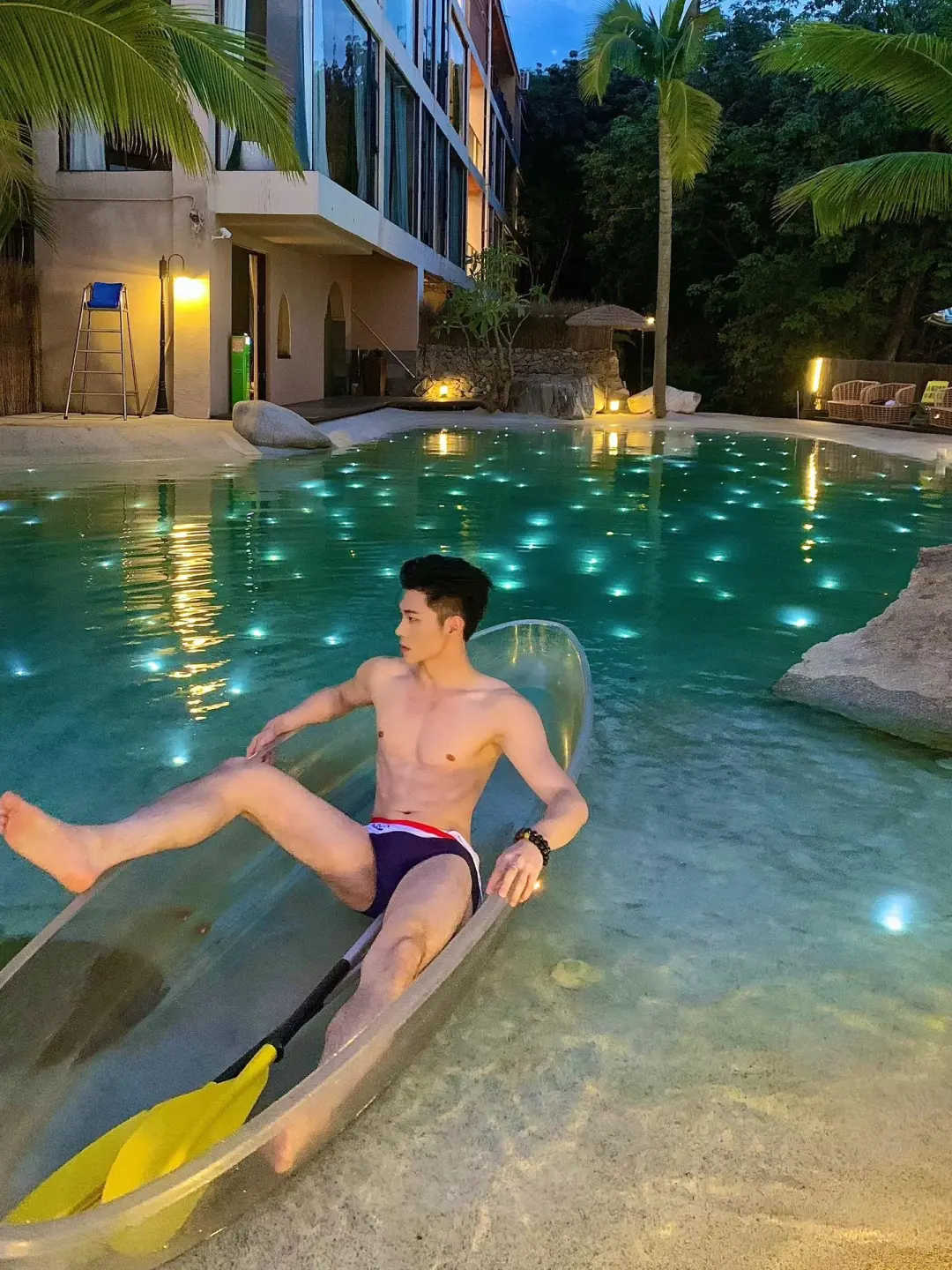 一个舞蹈老师，湾NAW - 51虹马