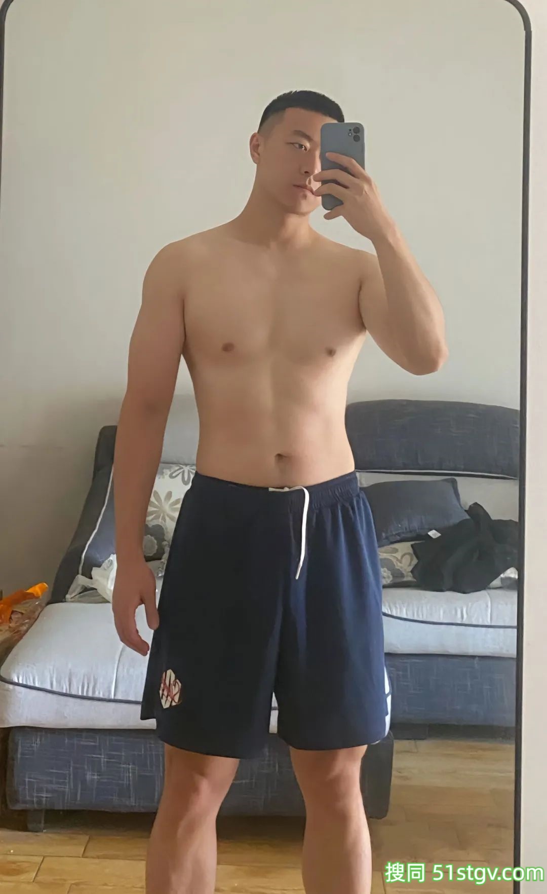 四川的寸头帅哥，大不列dian - 51虹马