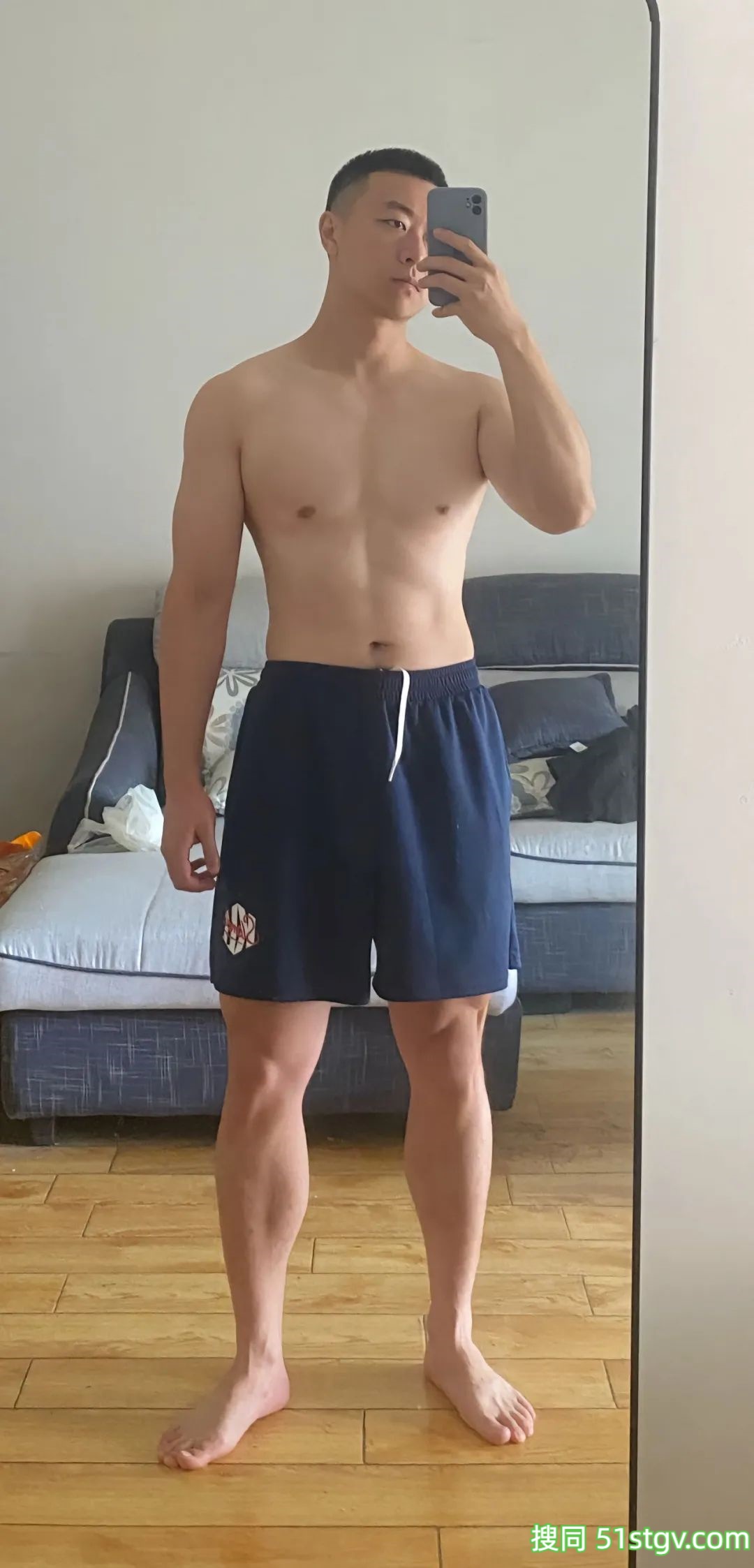 四川的寸头帅哥，大不列dian - 51虹马