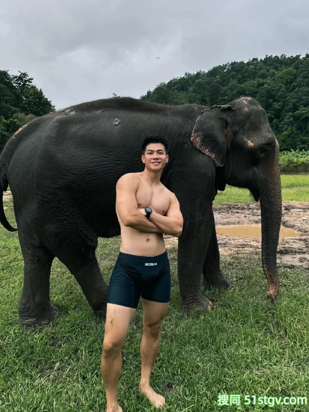 骑行的聪哥啊，身材是真好 - 51虹马