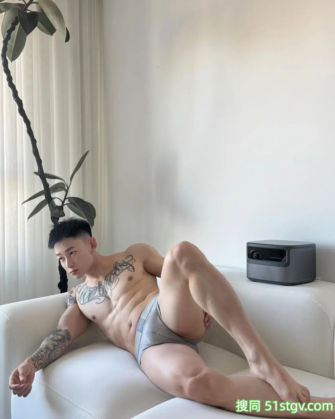 健身模特，热爱骑行的李小闹 - 51虹马