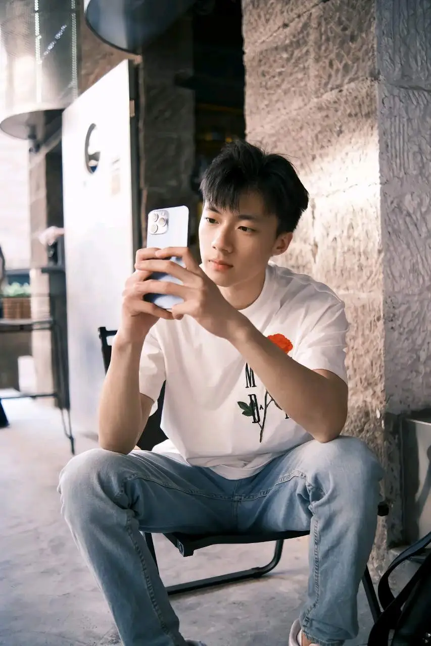 青春男大，重庆的cninec - 51虹马