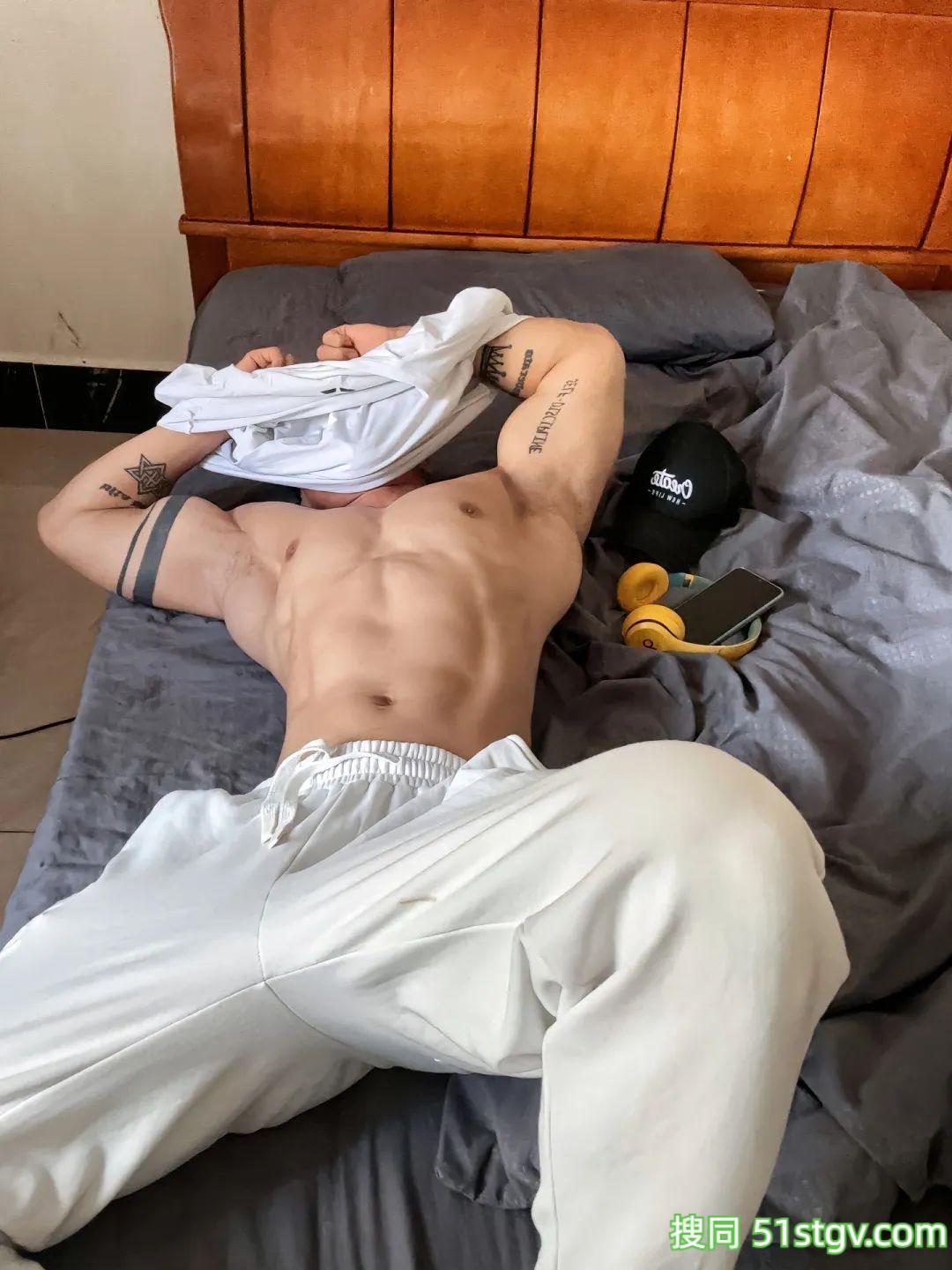 健身肌肉男 - 51虹马