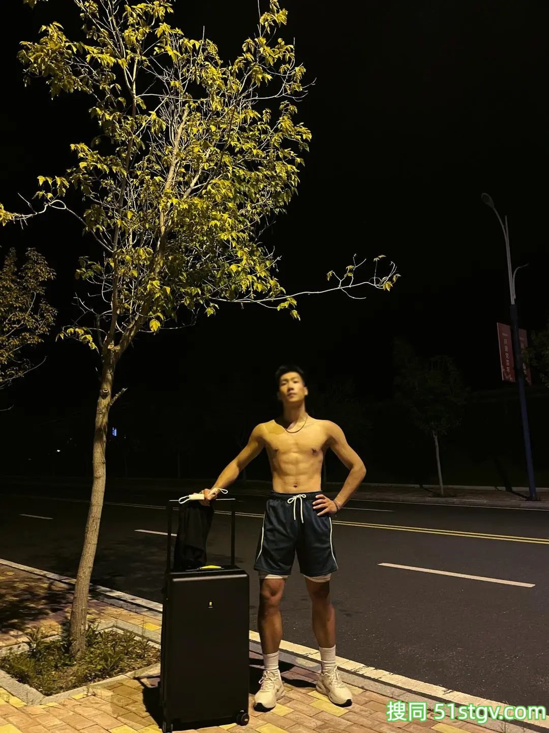 山东黑皮体育生，荷尔蒙爆屏 - 51虹马