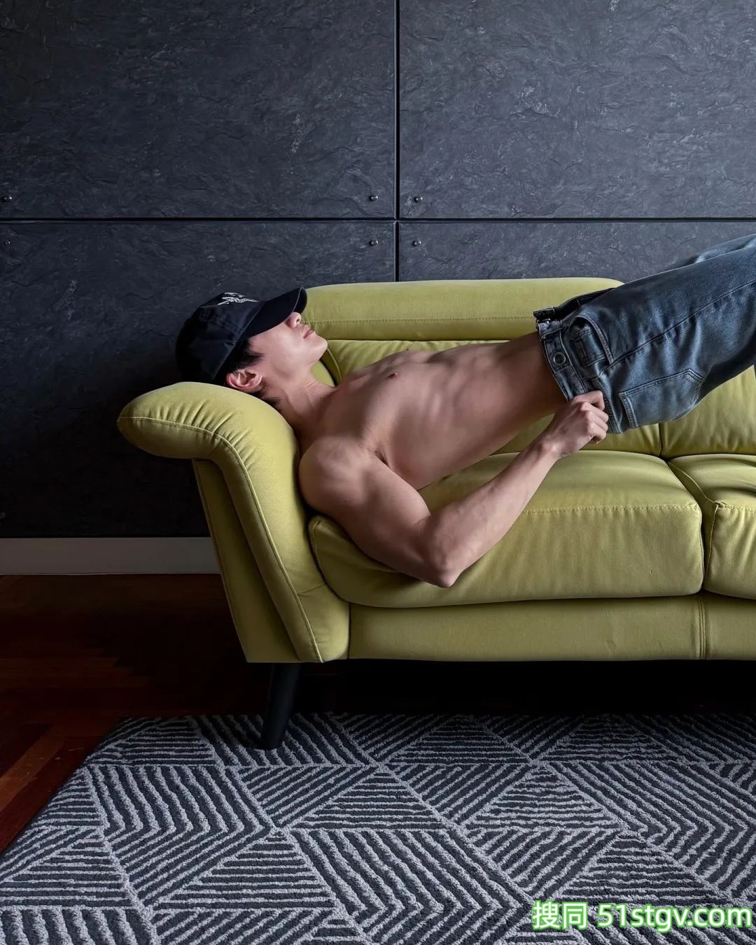 长腿男模 - 51虹马