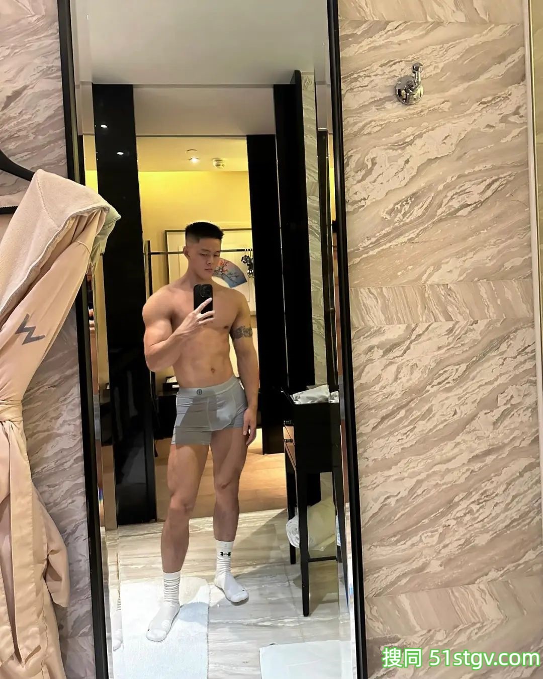 你家男友，陈默 - 51虹马