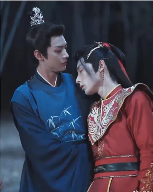 《与君长歌》病弱隐忍心机王爷江衍x心狠手辣美人杀手苏子渊-51虹马