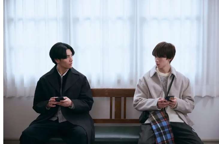 《相遇骤雨中》一条错误的短信,让两个欲求不满的男人意外联系上之后 - 51虹马 《相遇骤雨中》一条错误的短信,让两个欲求不满的男人意外联系上之后 - 51虹马