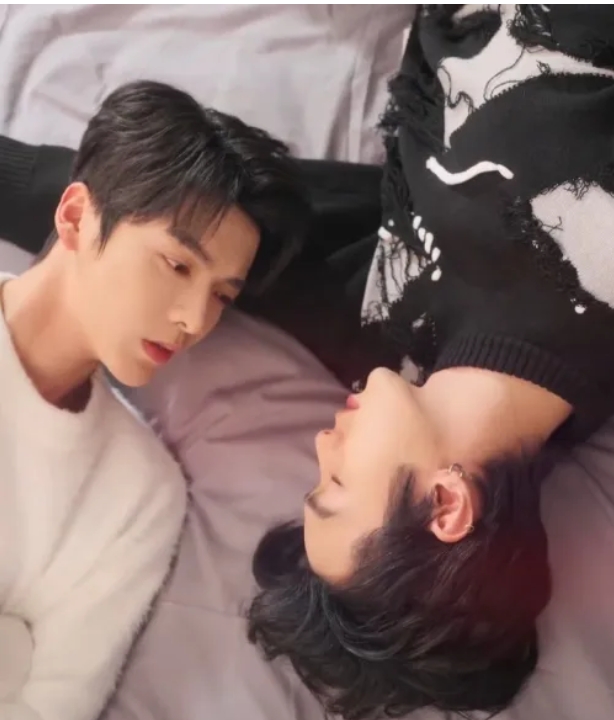 《失控星光 》人气顶流x演技影帝，原耽本耽啊-51虹马