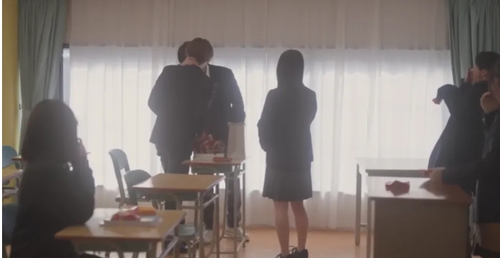 《我的男朋友想对我们的关系保密》讲述一段校园恋爱，自卑攻x校草受 - 51虹马