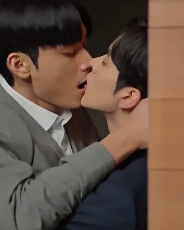 《重音》老师x学生x学生 - 51虹马