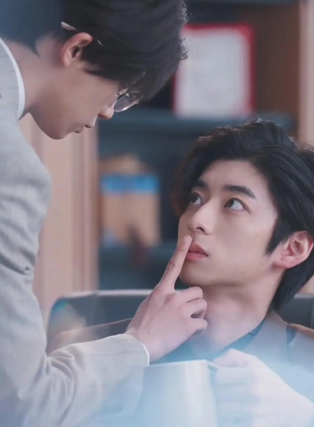 《段秘书为何那样呢》职场双男主，天降霸道秘书x纯情白兔少爷-51虹马