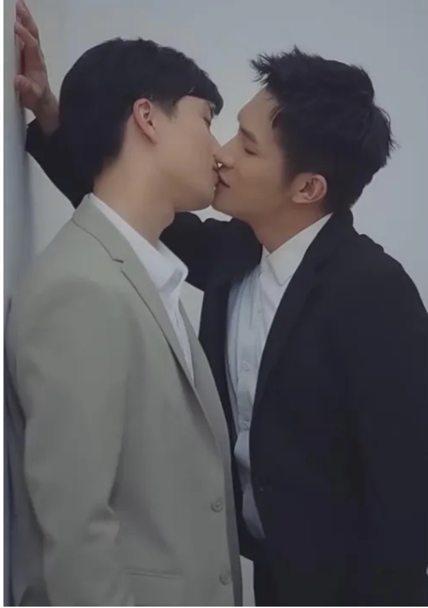 《我的死对头暗恋我》 - 51虹马