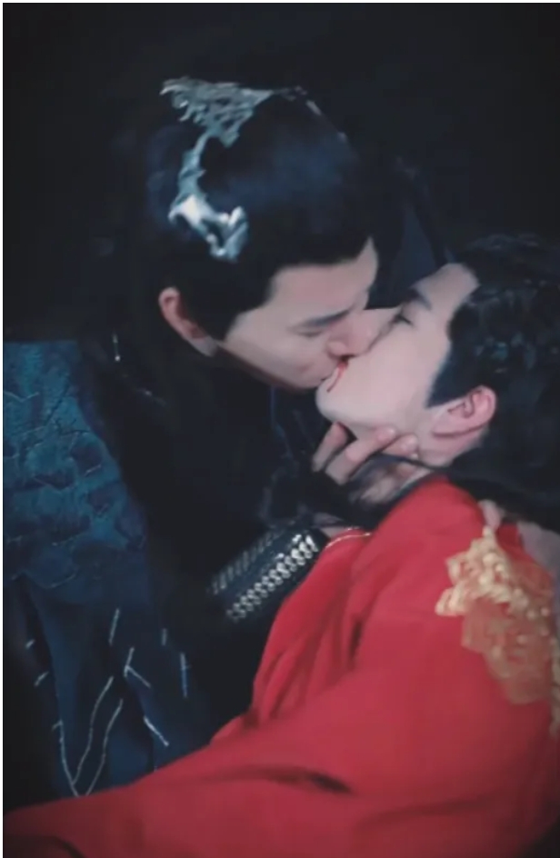 《W・KING》真古耽，国产剧情，日本演员拍摄！颜值还蛮高的 - 51虹马