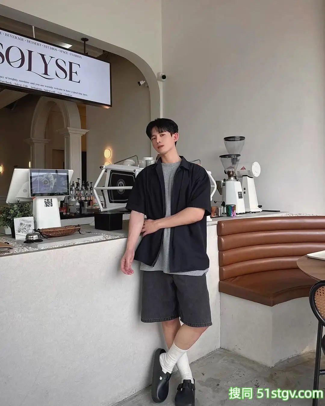 理想男友的样子，小奶狗的脸，体育生的身材 - 51虹马