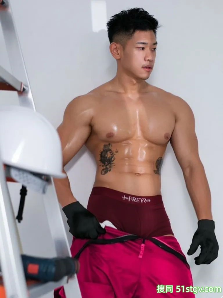 装修工人，力量感十足，浑身散发着荷尔蒙的味道 - 51虹马