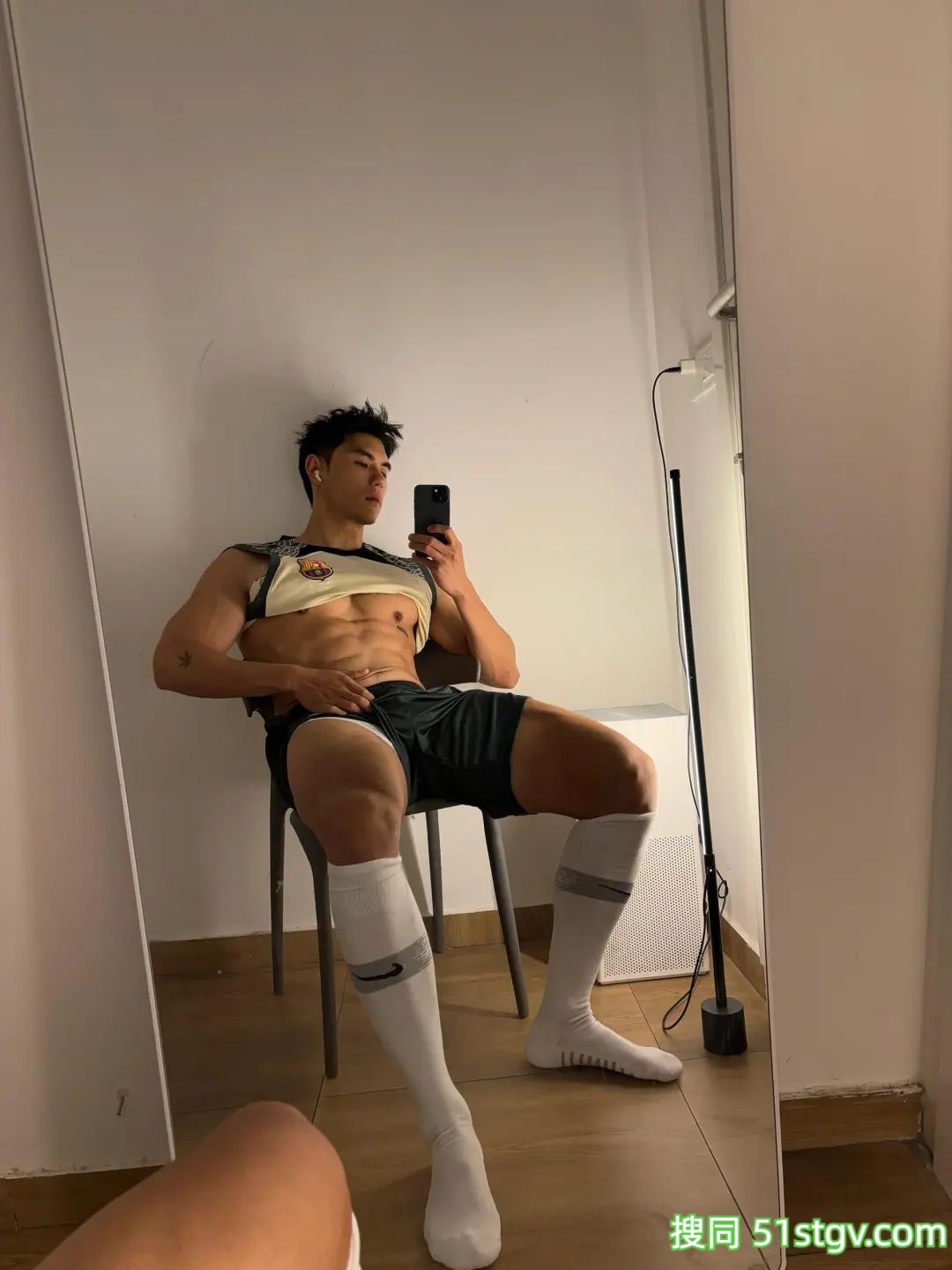 男友力爆棚的帅哥 - 51虹马