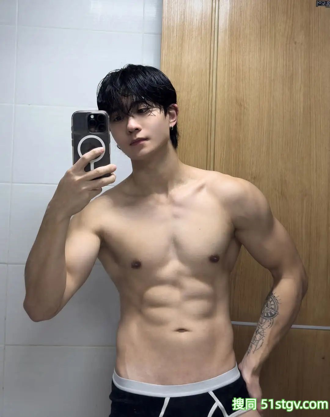 白白净净的小奶狗，爱健身，身材超好 - 51虹马