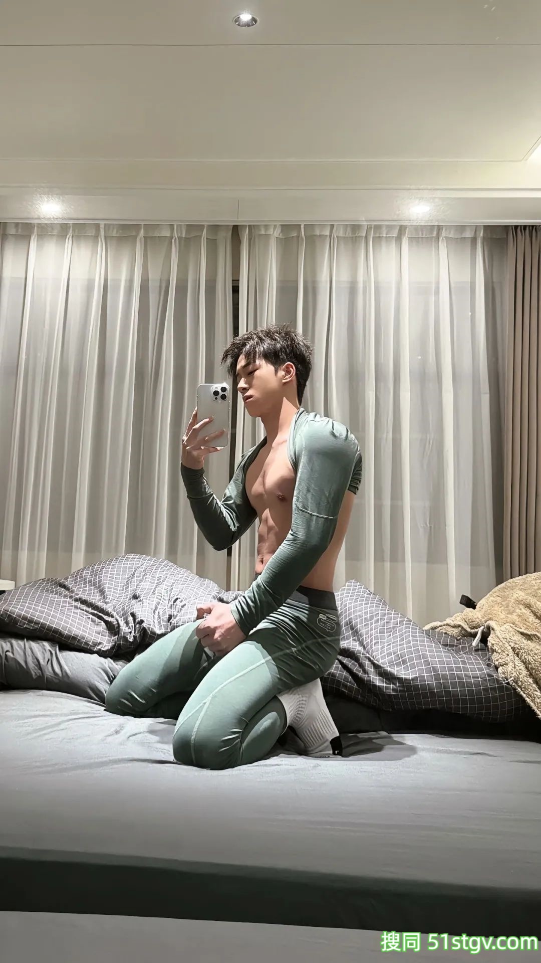 【帅哥图集】正装小哥哥，于航麟 - 51虹马