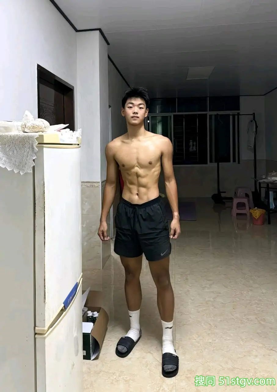 体育生的训练日常 - 51虹马