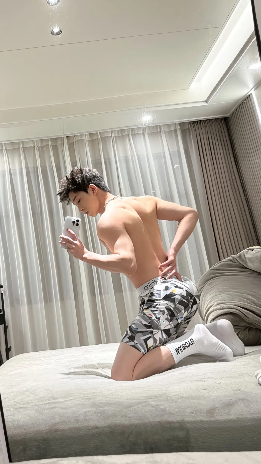 【帅哥图集】正装小哥哥，于航麟 - 51虹马