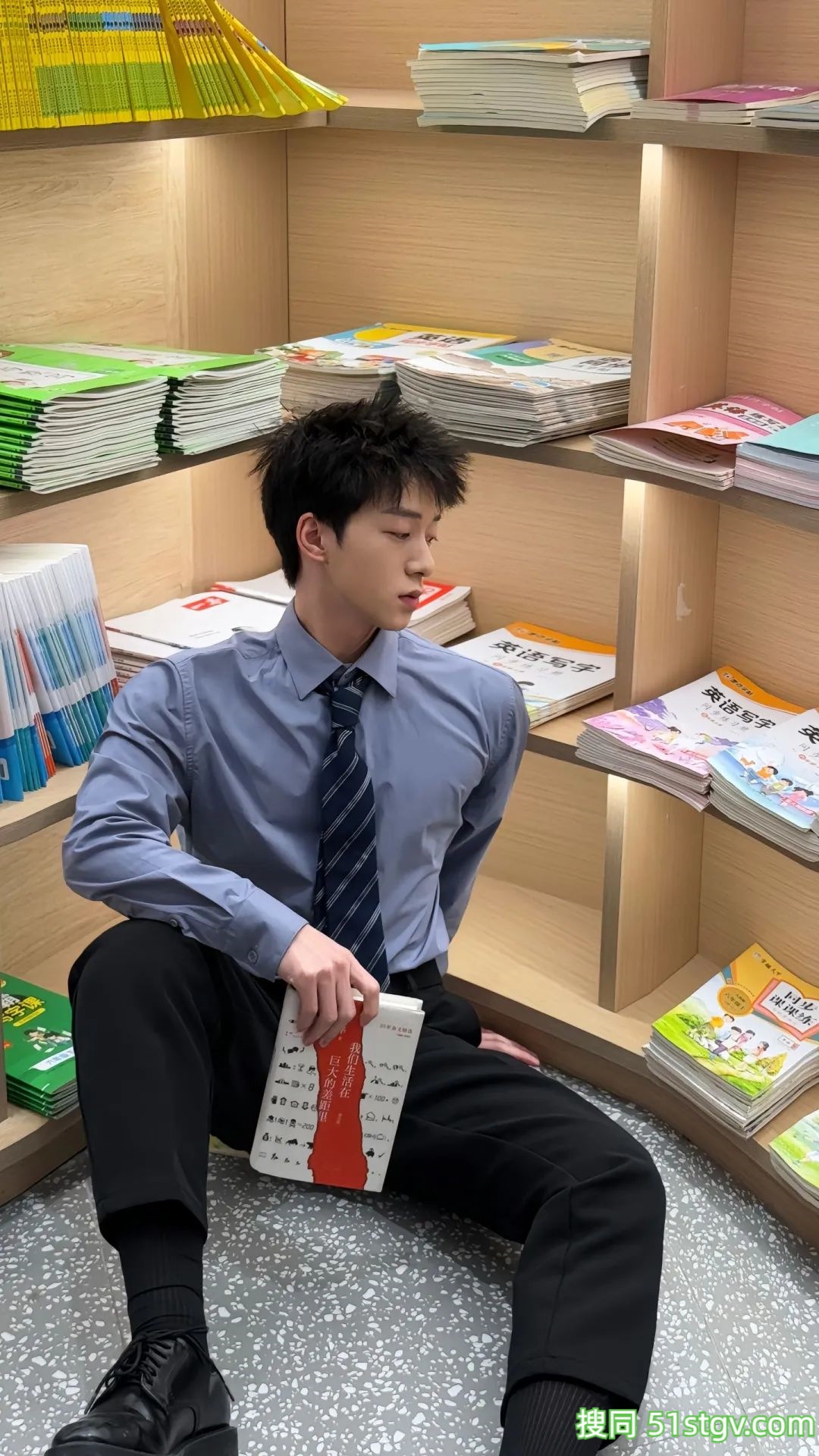 【帅哥图集】正装小哥哥，于航麟 - 51虹马