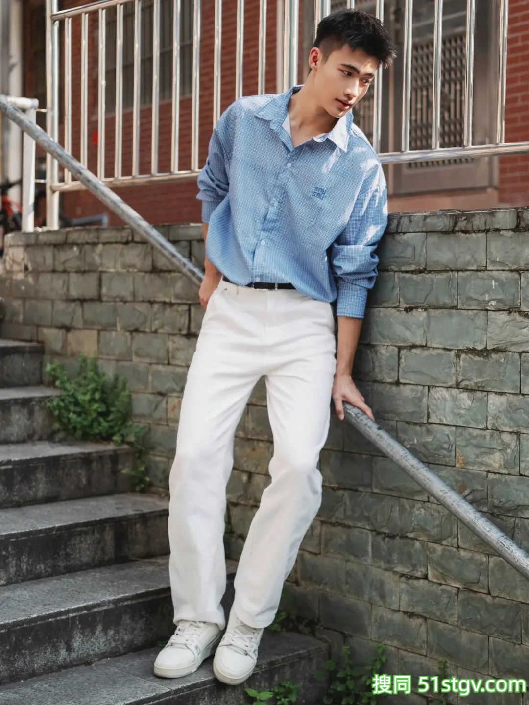 188cm可狼可奶黑皮体育生 - 51虹马