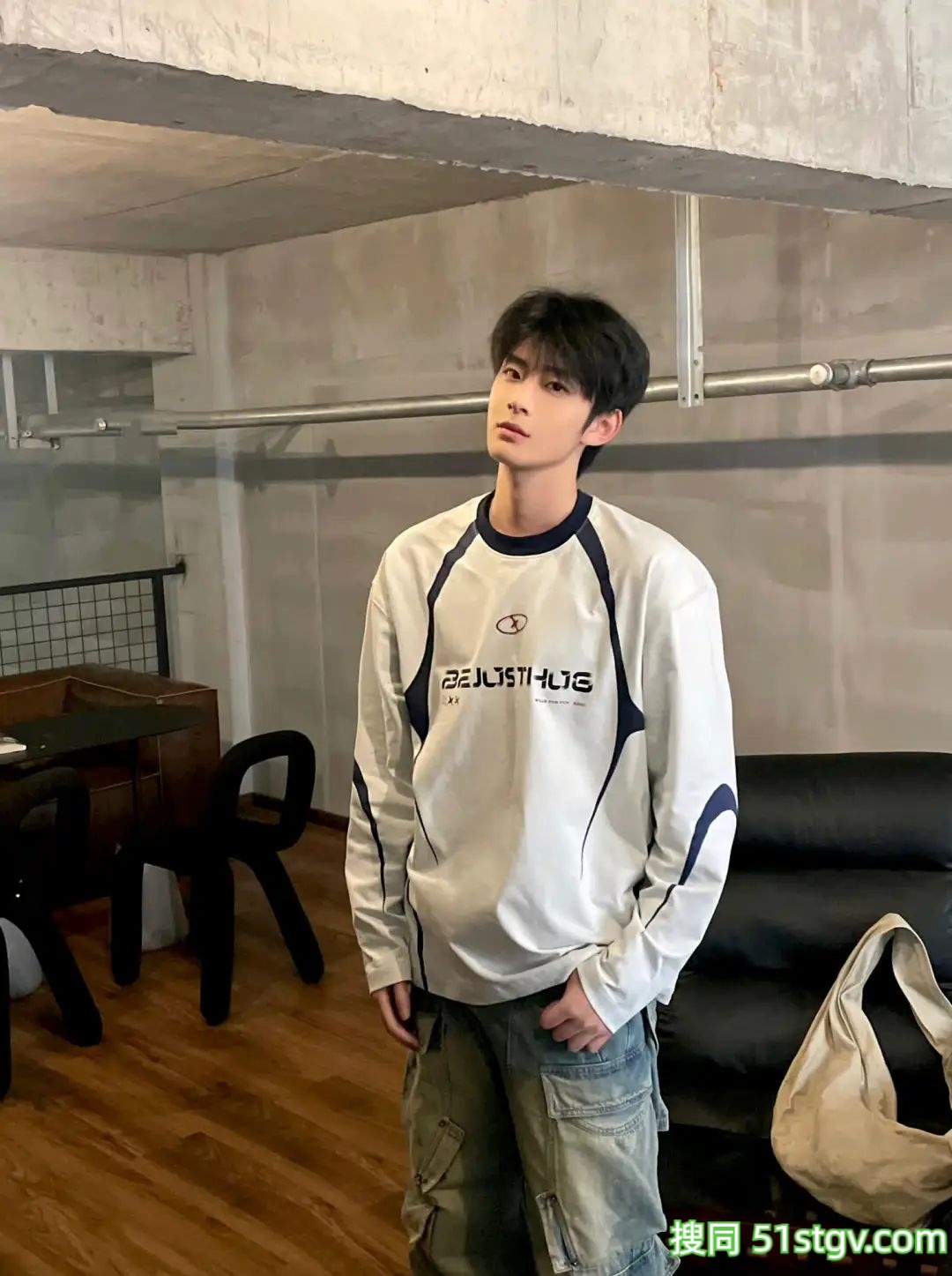 奶香味很浓的帅哥哥 - 51虹马