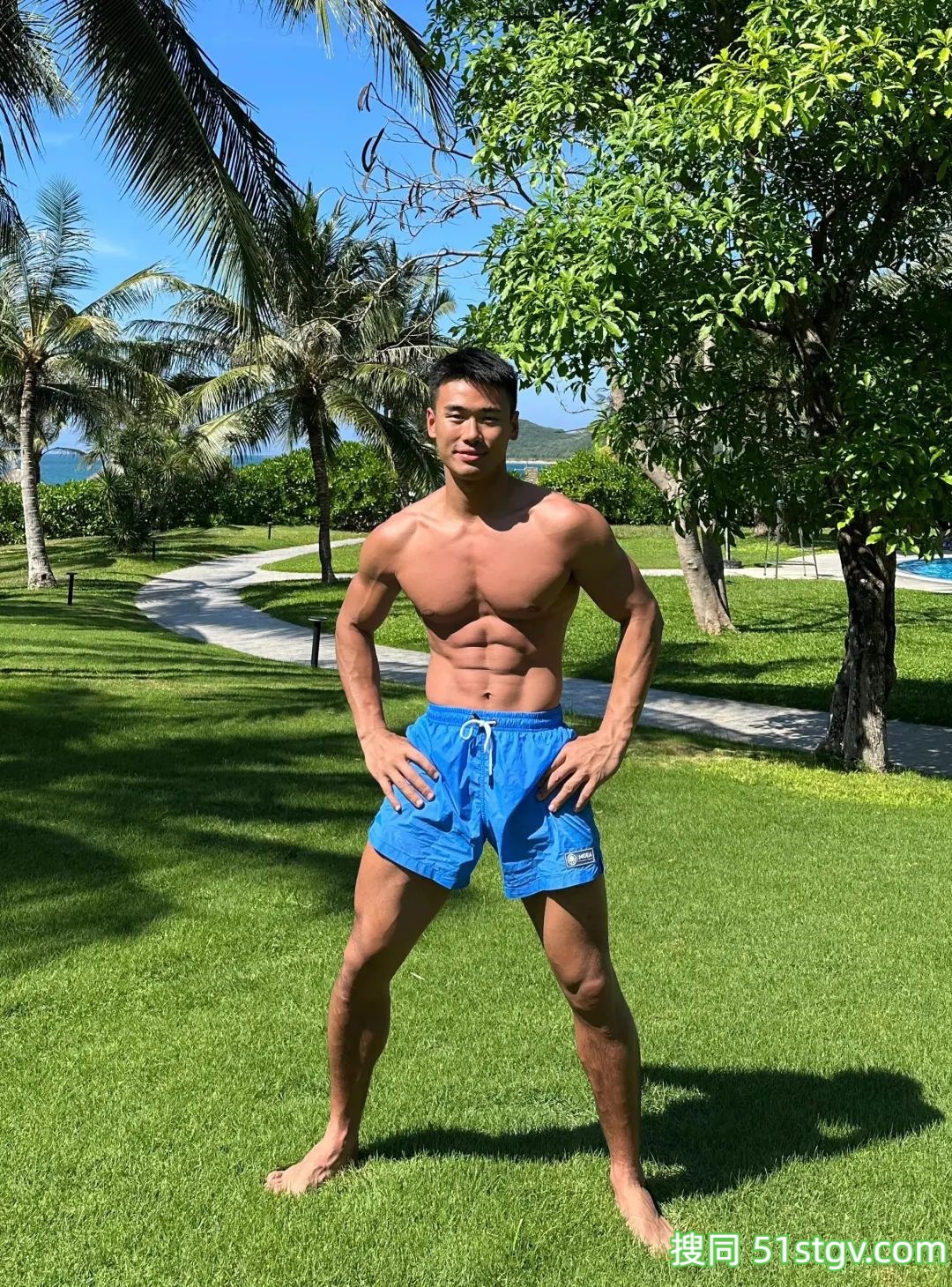 黑皮体育生，憨憨帅帅的小哥哥 - 51虹马